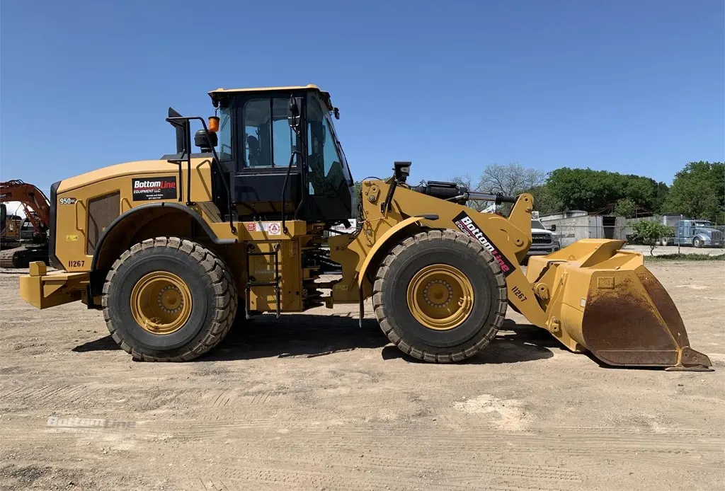2022 Caterpillar 950GC