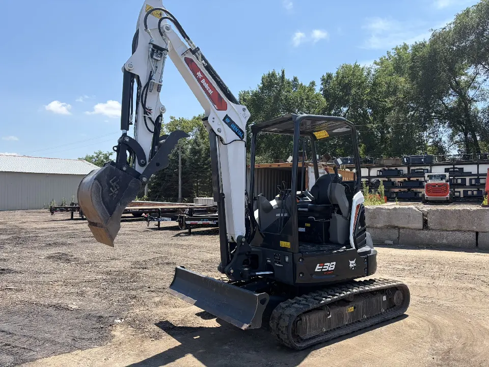 2024 Bobcat E38