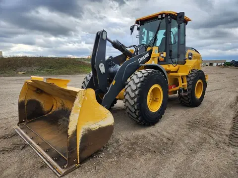 2023 John Deere 544P