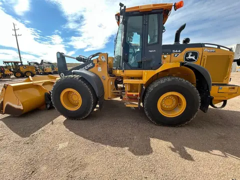 2024 John Deere 544P