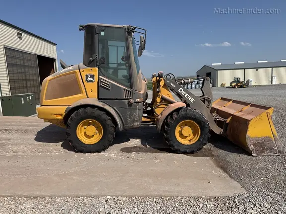 2022 John Deere 244L