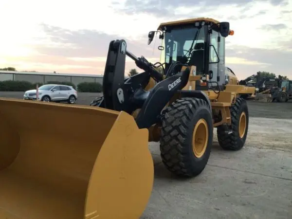 2023 John Deere 544P