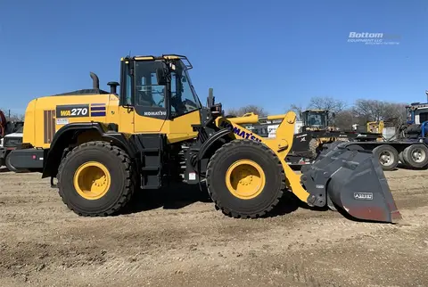 2023 Komatsu WA270-8