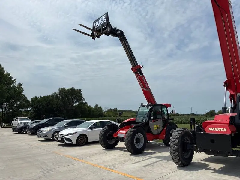 2023 Manitou MT 733