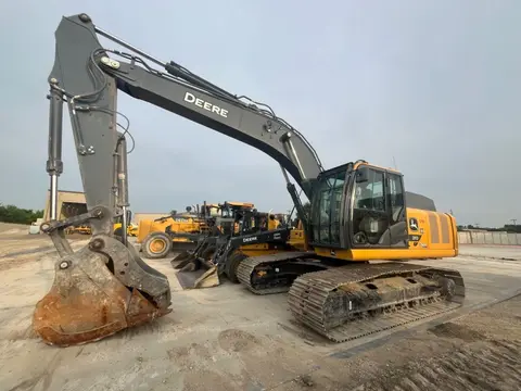 2024 John Deere 210P
