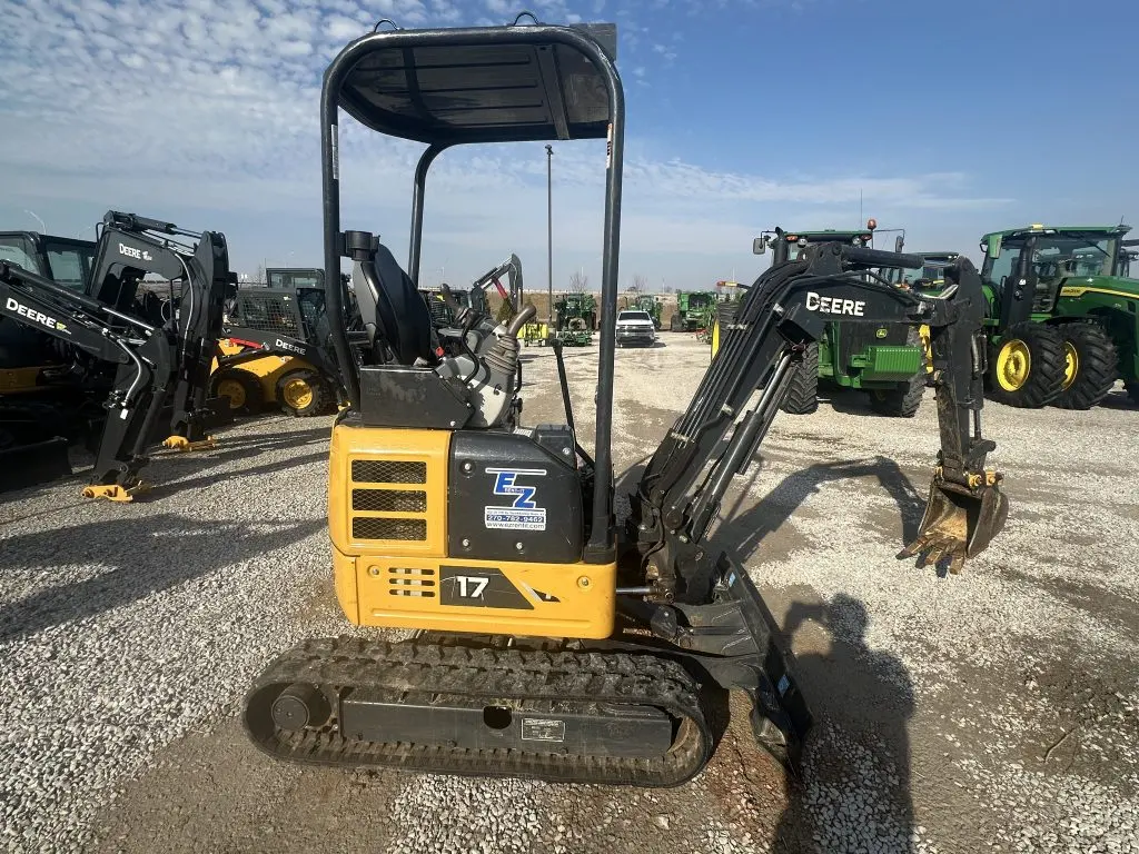 2024 John Deere 17P