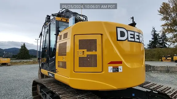 2022 John Deere 245G