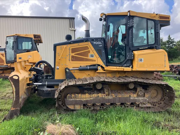 2022 John Deere 700L