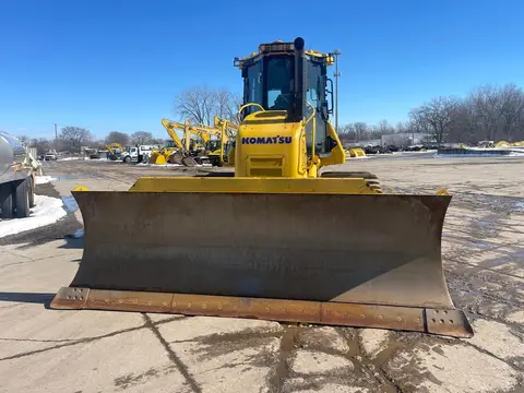 2023 Komatsu D61PXI-24