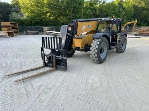 2022 Caterpillar TL943