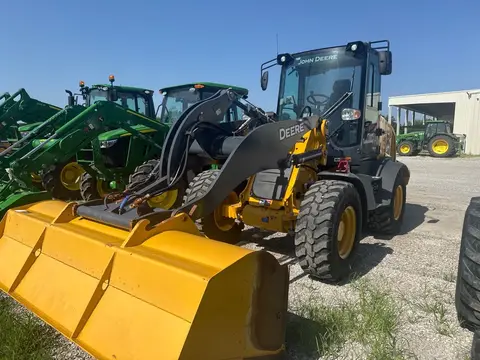 2023 John Deere 324P