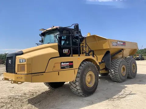 2022 Caterpillar 740 GC