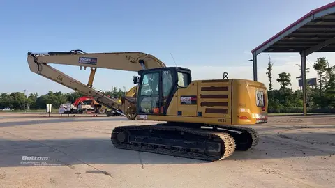 2021 Caterpillar 326