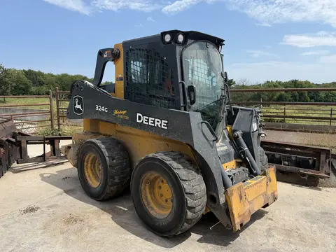 2023 John Deere 324G
