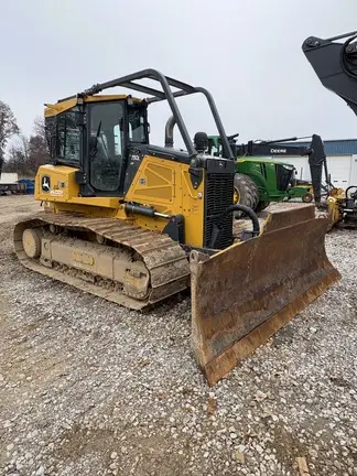 2022 John Deere 750L