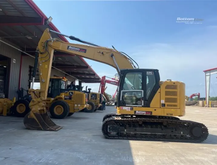 2021 Caterpillar 325