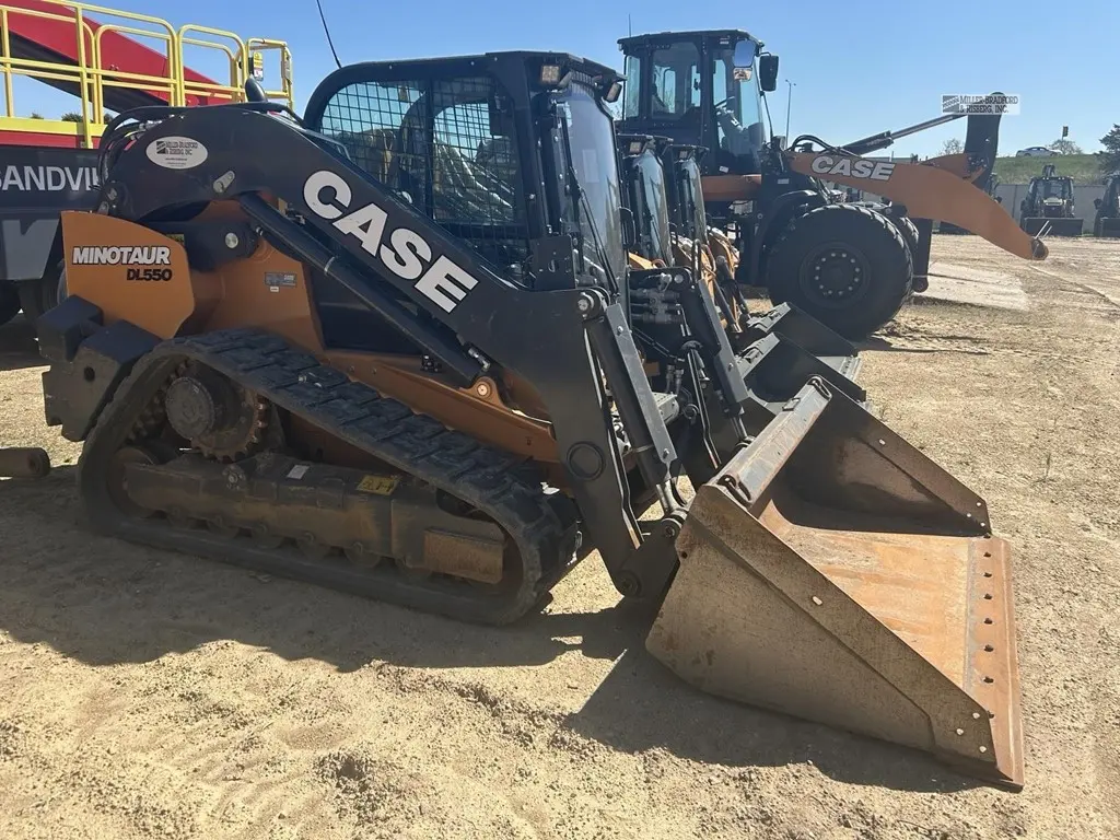 2023 Case DL550