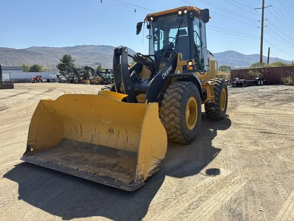 2023 John Deere 444P