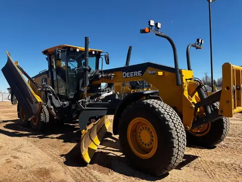 2022 John Deere 872G