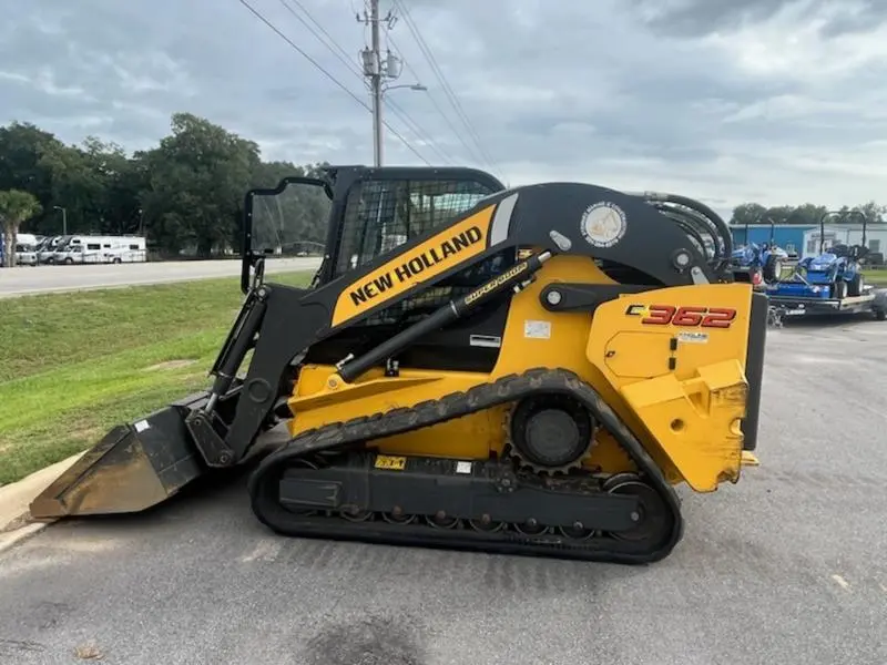 2023 New Holland C362
