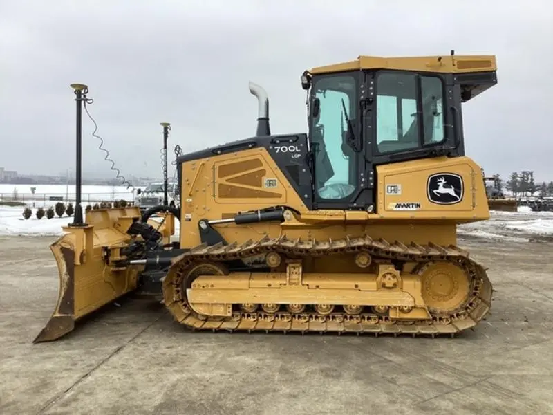 2020 John Deere 700L