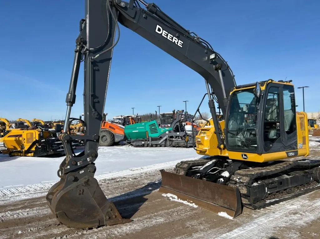 2023 John Deere 135G