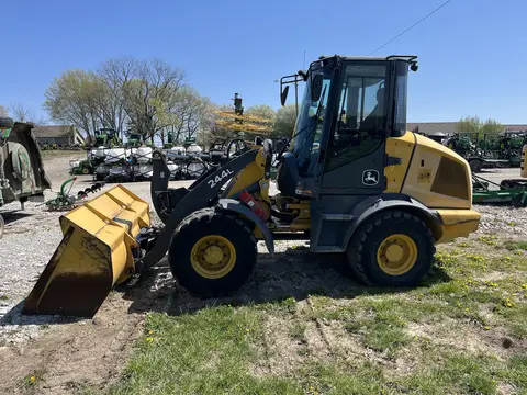 2020 John Deere 244L