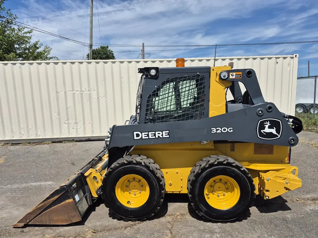 2021 John Deere 320G