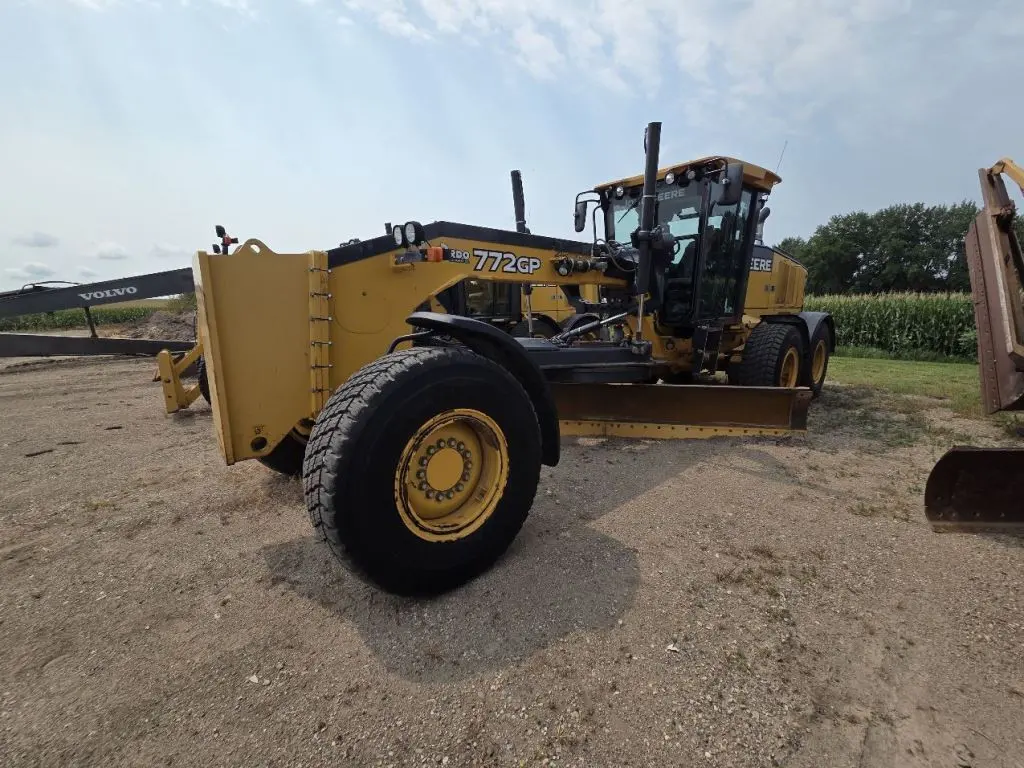 2014 John Deere 772G
