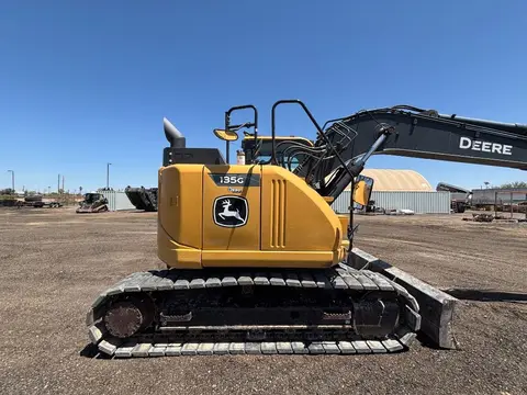 2021 John Deere 135G