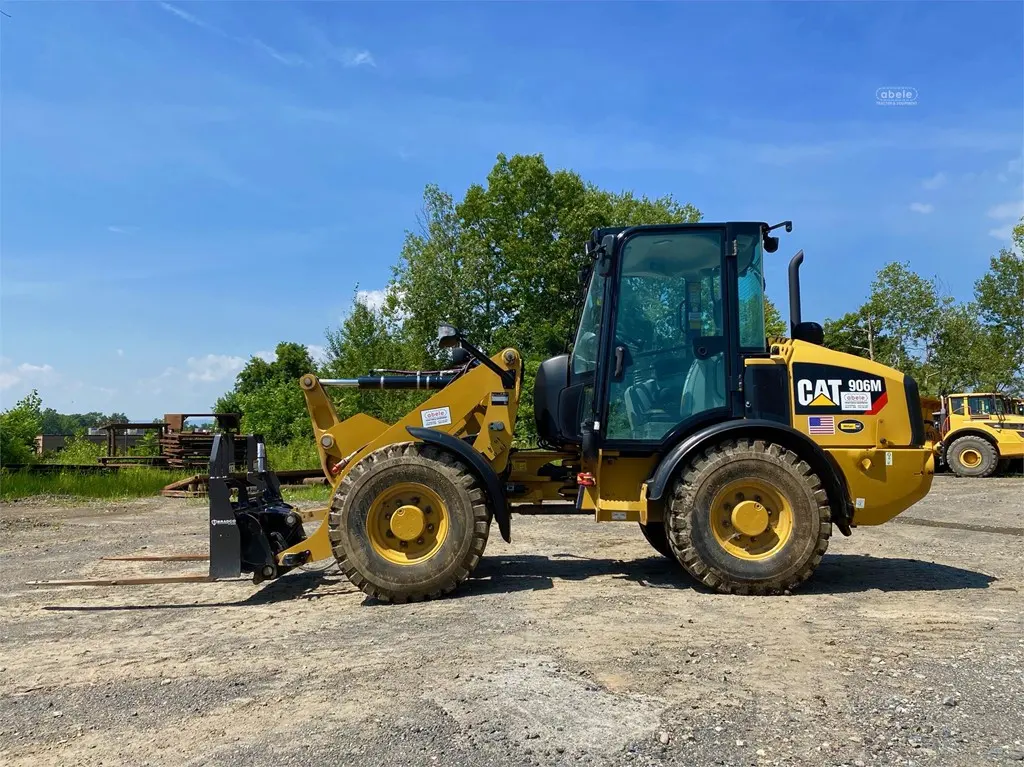 2018 Caterpillar 906M