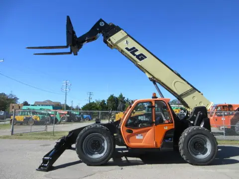 2015 JLG 1255