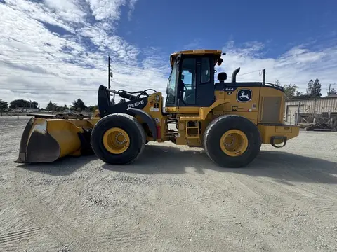 2023 John Deere 644P
