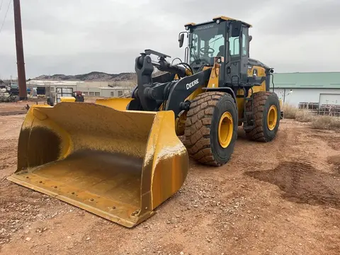 2023 John Deere 644G