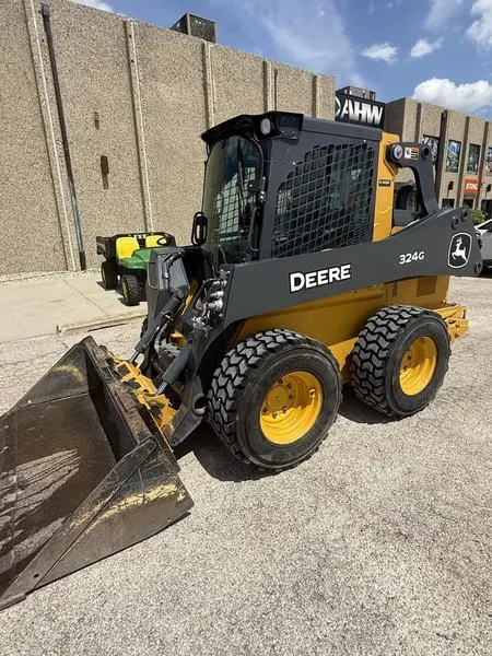 2023 John Deere 324G