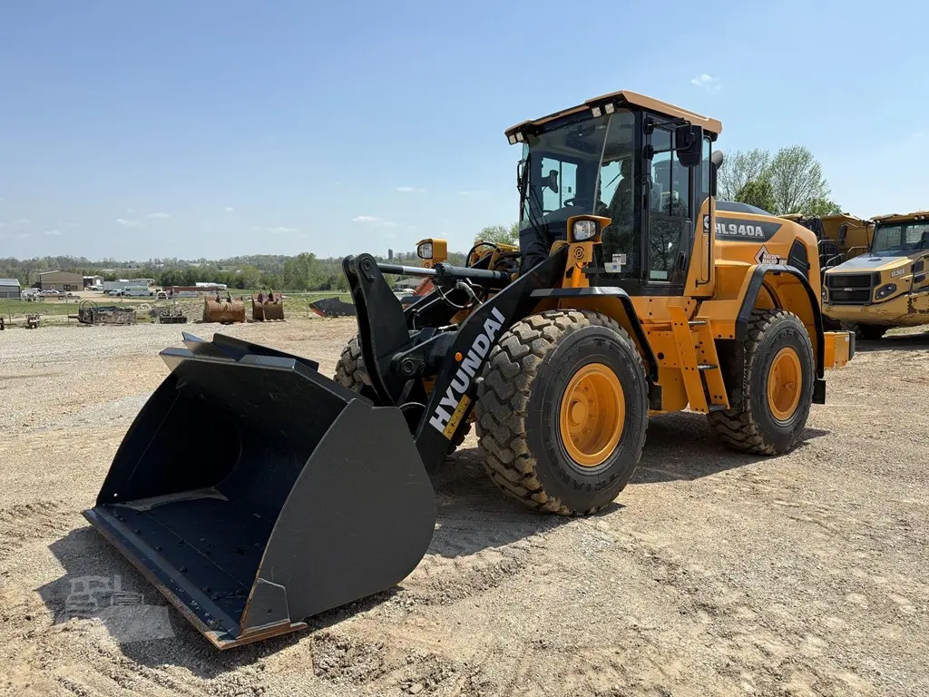2024 Hyundai HL940A