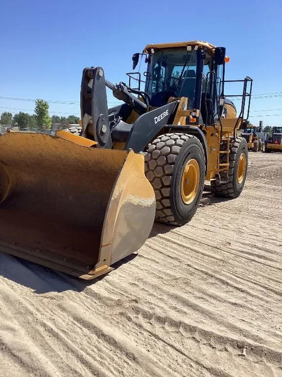 2023 John Deere 724P