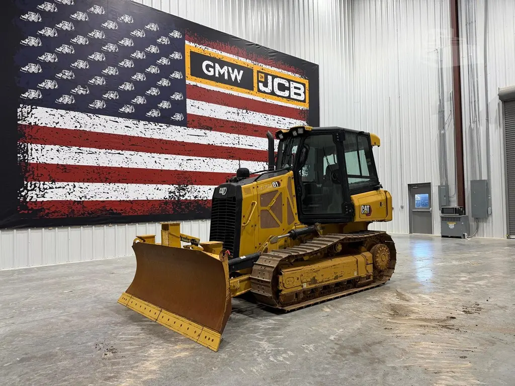 2022 Caterpillar D1