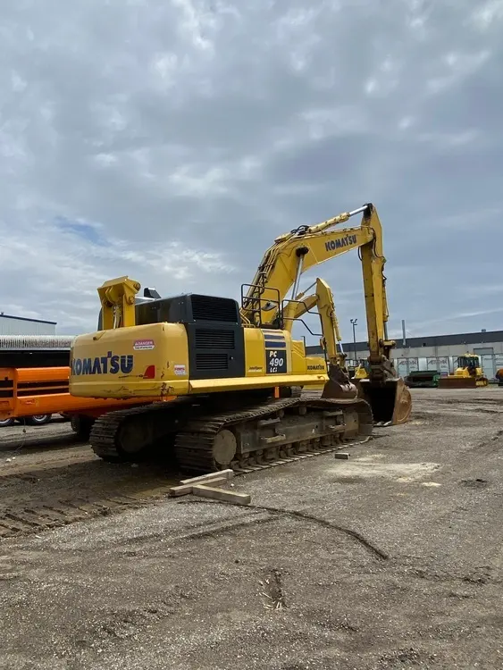 2020 Komatsu PC490LCI-11