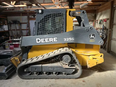 2018 John Deere 325G