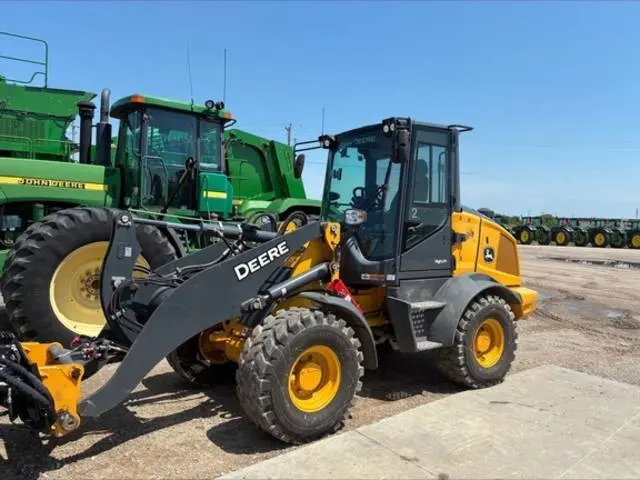 2023 John Deere 324P