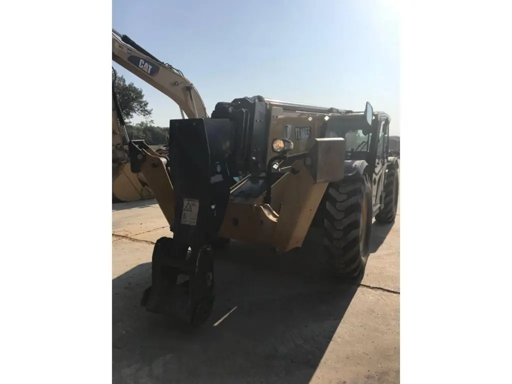 2022 Caterpillar TL1055