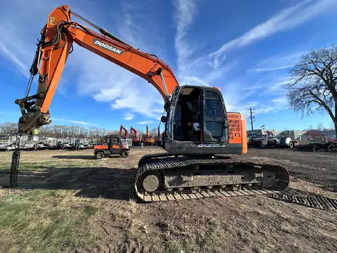 2018 Develon DX235LCR-5