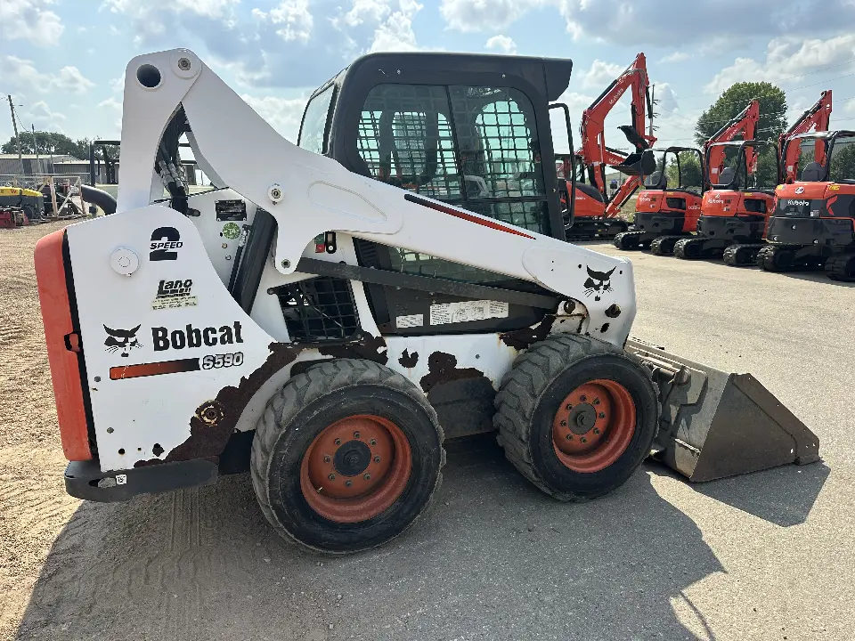 2014 Bobcat S590