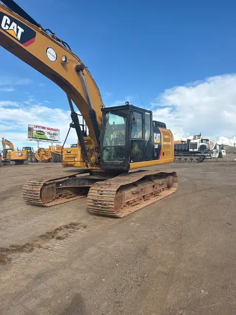 2019 Caterpillar 330FL