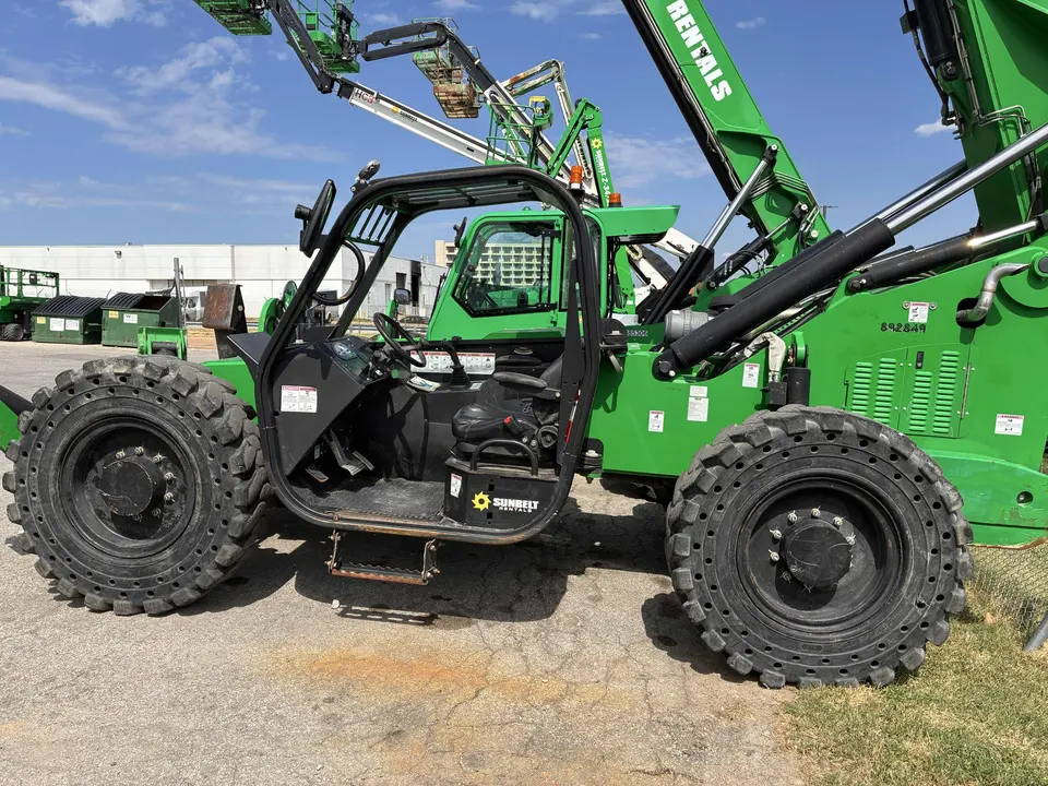2016 Genie GTH-1056