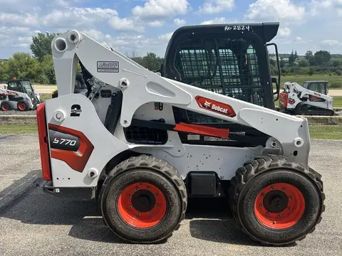 2025 Bobcat S770