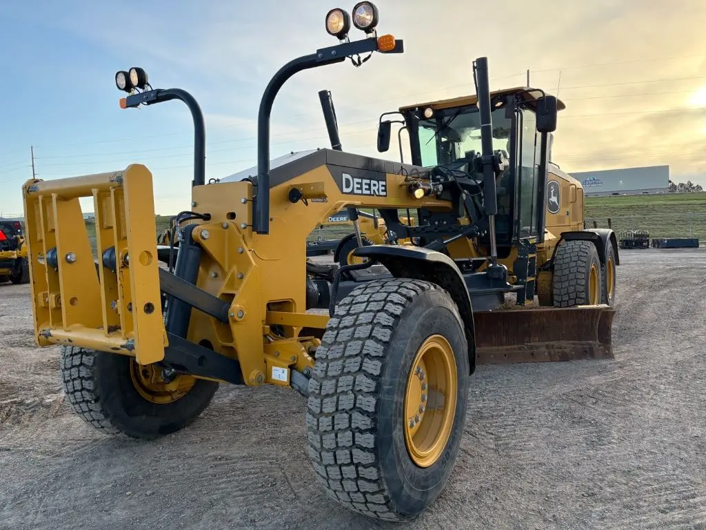 2021 John Deere 772G