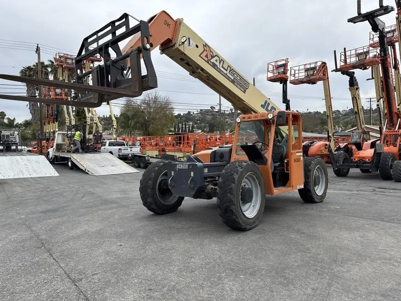 2012 JLG G9-43A