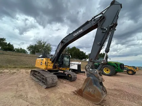 2021 John Deere 210GLC